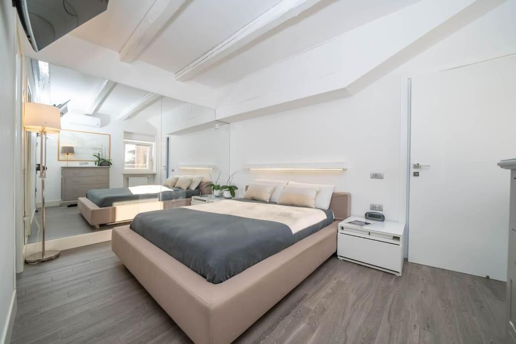 The Attic 'Panorama' Appartement Napels Buitenkant foto
